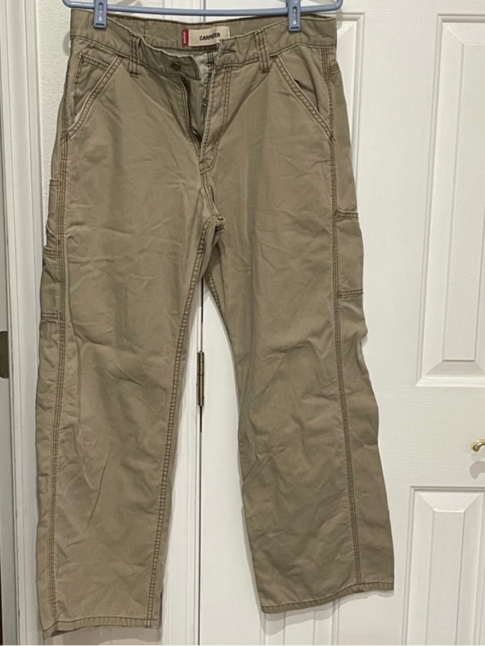 LEVI’S CARPENTER JEANS. Khaki. Size 30x30. Waist 32”/Inseam 29”/Rise 11.5”.
